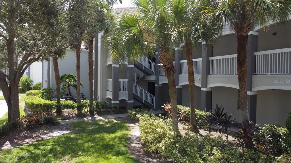 13905 Fairway Island Drive - Photo 16