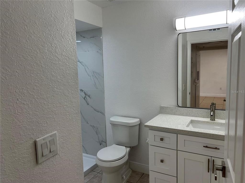 13905 Fairway Island Drive - Photo 14