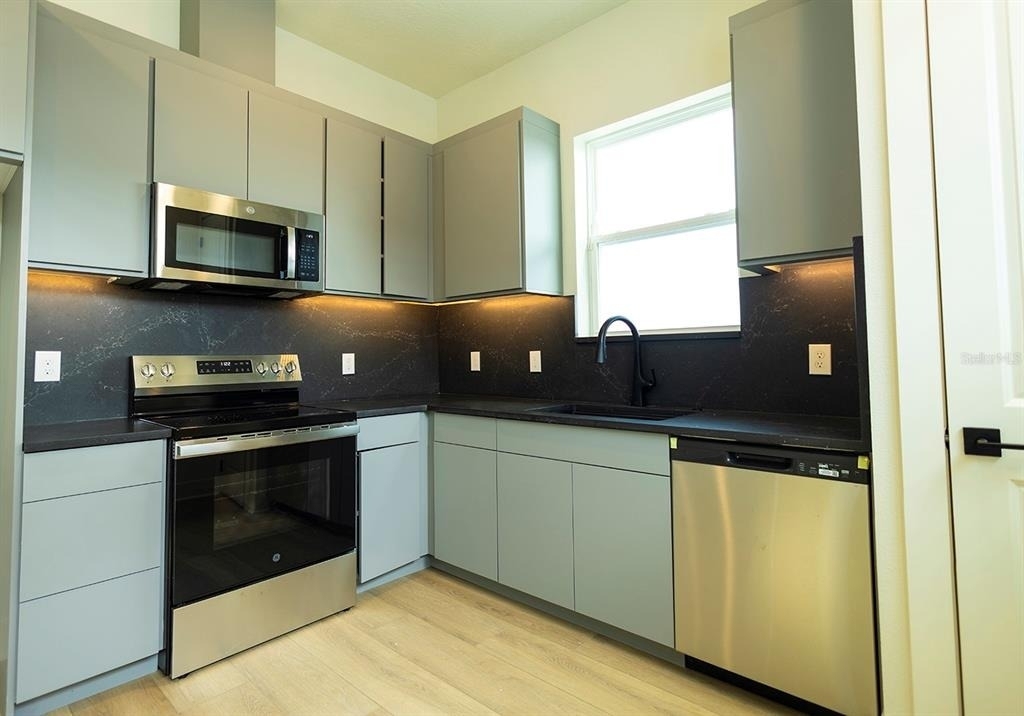 9620 Duflo Way - Photo 3