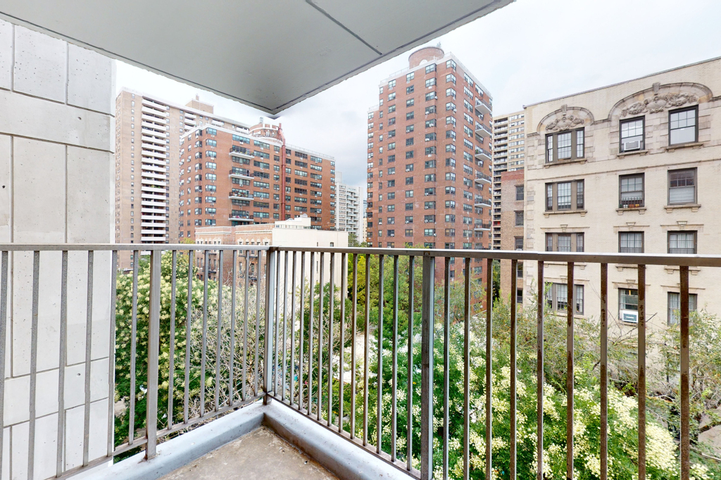 Columbus Ave - Photo 9