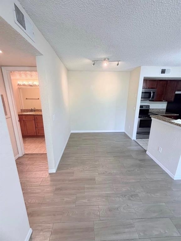5112 Conroy Road - Photo 2