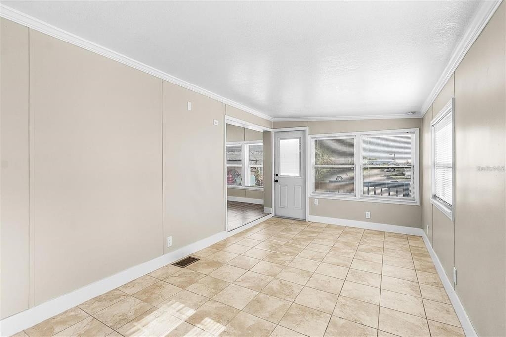 1475 Flamingo Drive - Photo 4