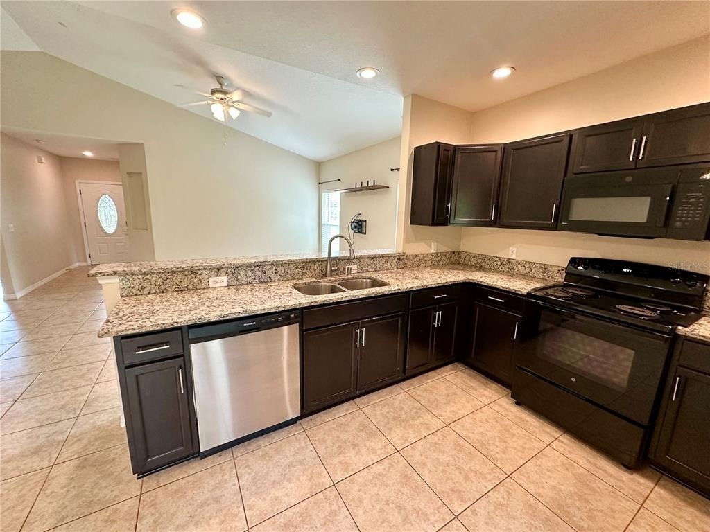 1100 9th Avenue - Photo 2
