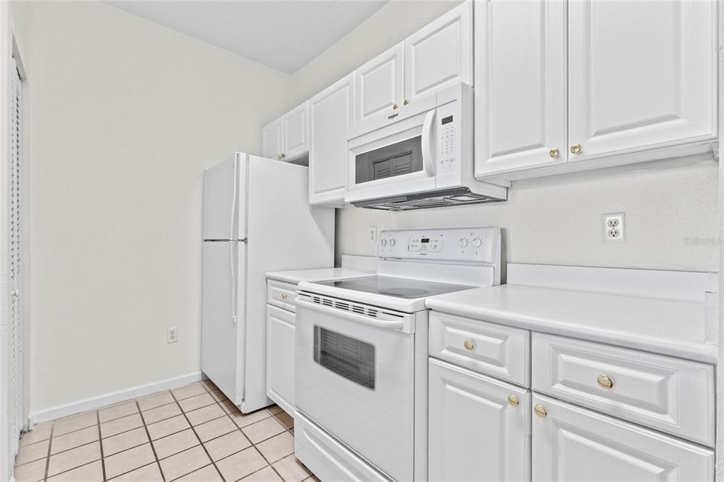 14341 Fredricksburg Drive - Photo 3