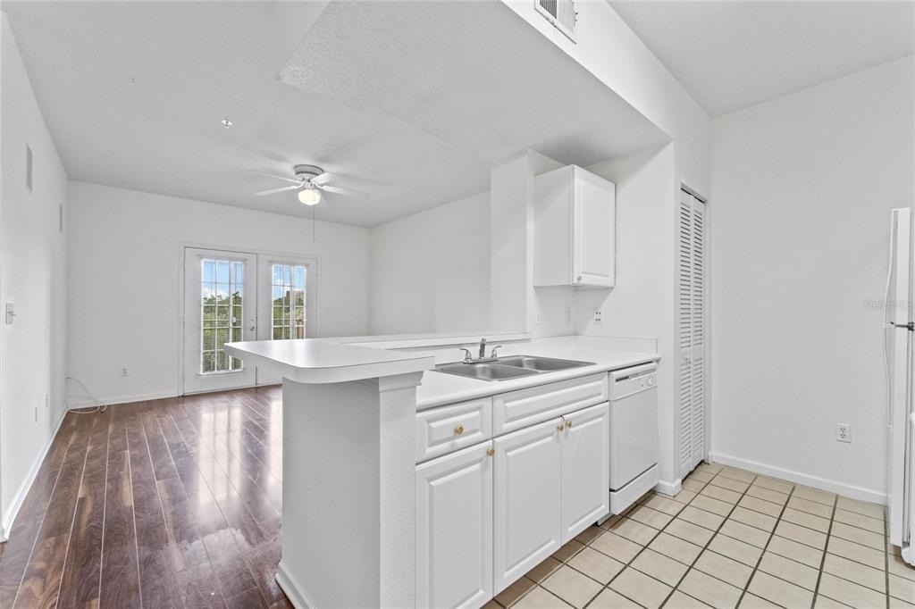 14341 Fredricksburg Drive - Photo 2