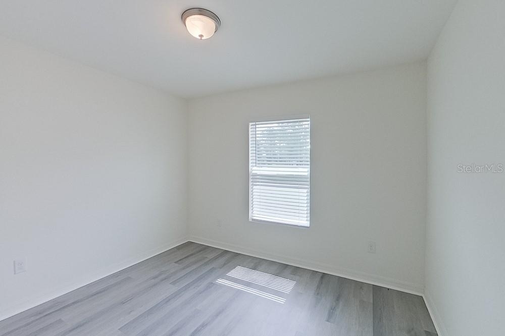 1128 Hayes Avenue S - Photo 5