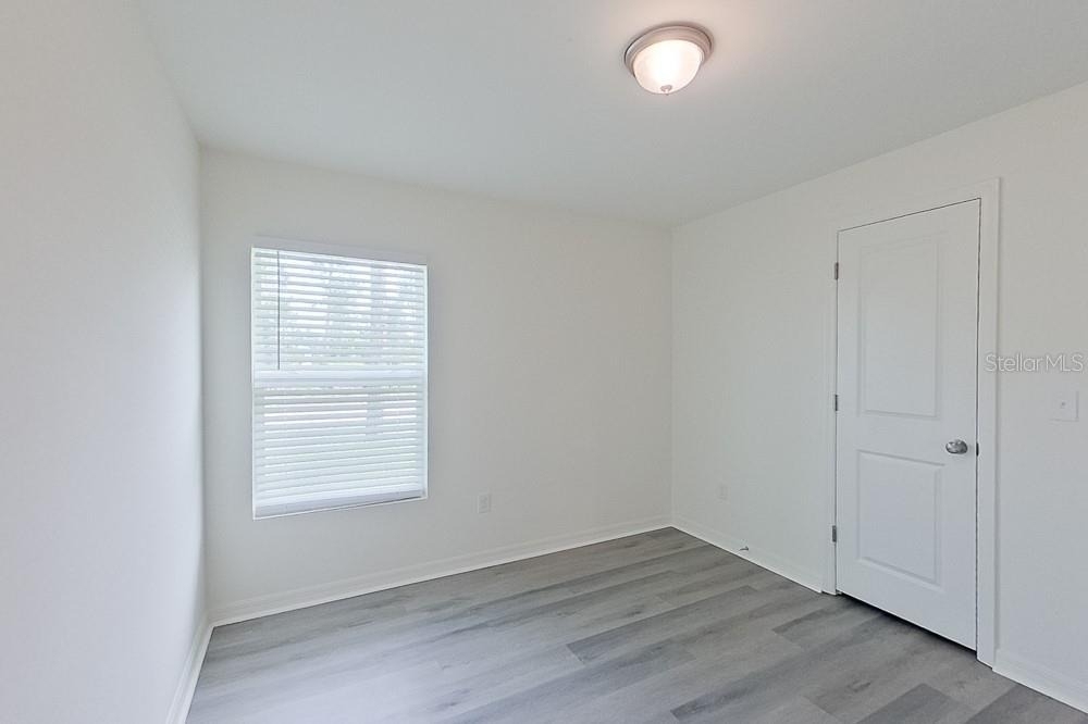 1128 Hayes Avenue S - Photo 8
