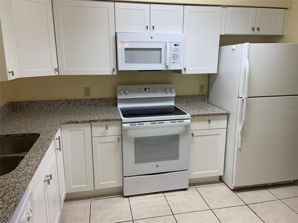 544 Orange Drive - Photo 4