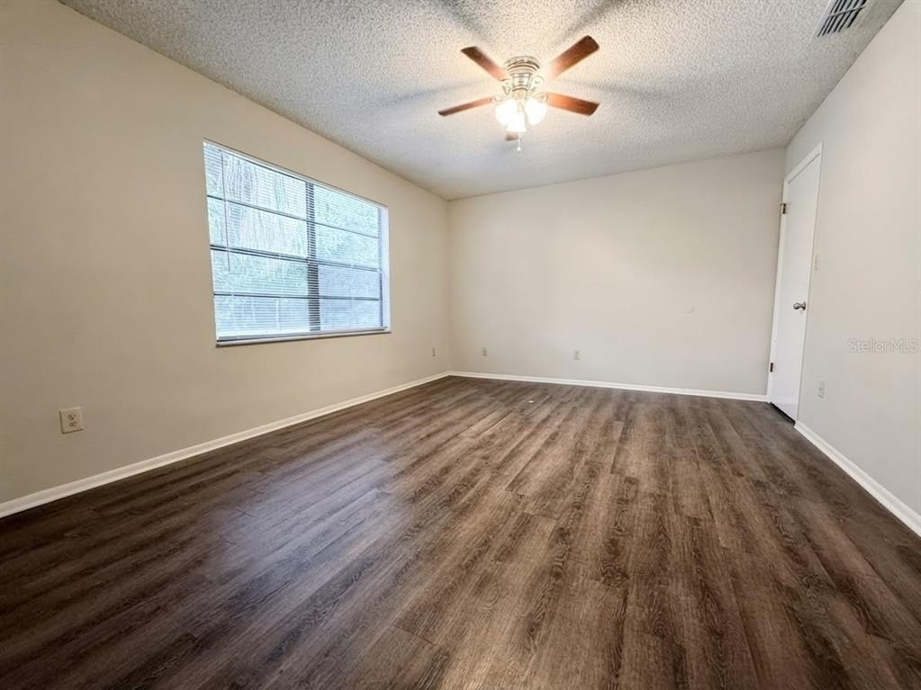 113 S Deerwood Avenue - Photo 11