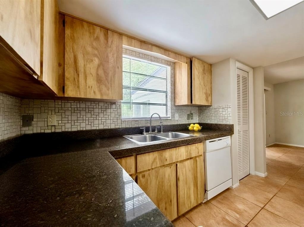 113 S Deerwood Avenue - Photo 4