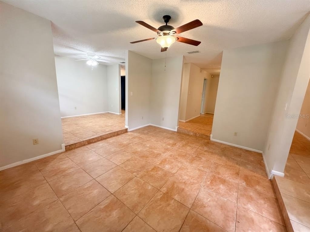 113 S Deerwood Avenue - Photo 6