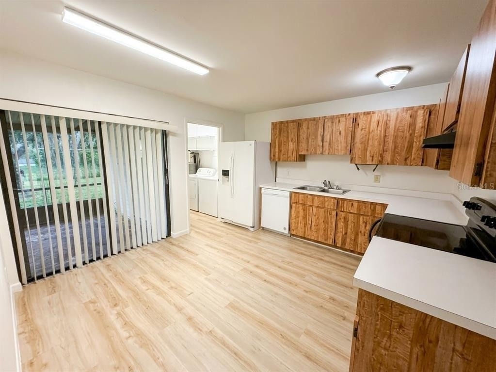5443 Pinetrail Way - Photo 1