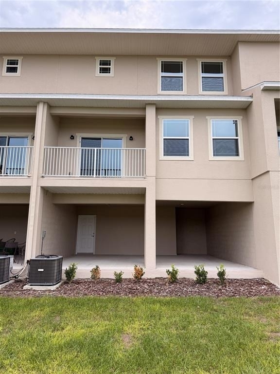 915 Lakefront Village Drive - Photo 3