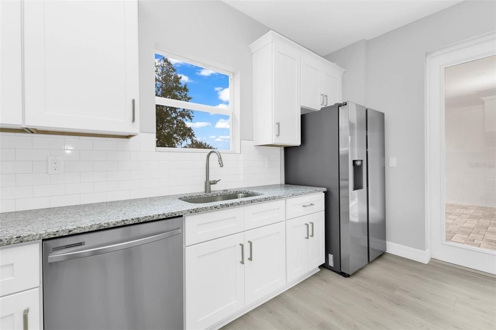 445 Loveland Boulevard - Photo 15