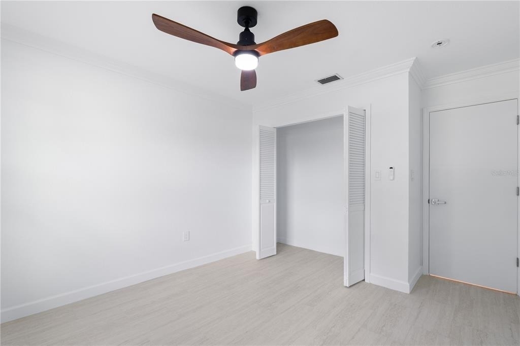 20424 Calder Avenue - Photo 10