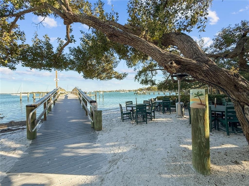 700 Longboat Court - Photo 34