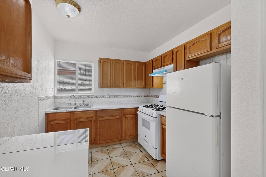 3320 Catherine Ann Drive - Photo 9