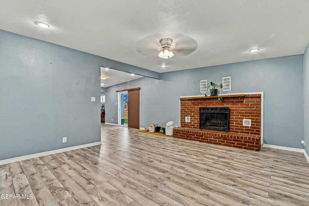 5201 Prince Edward Avenue - Photo 14