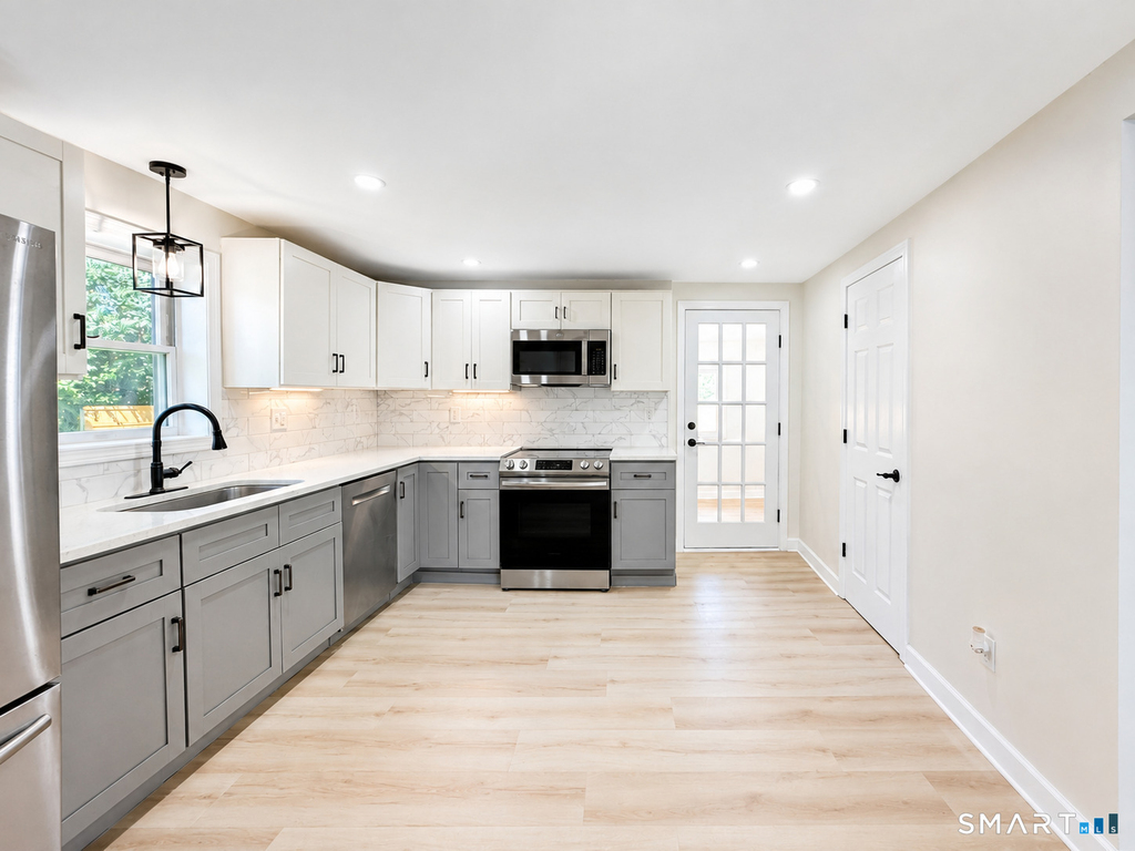 24 Bushnell Avenue - Photo 8