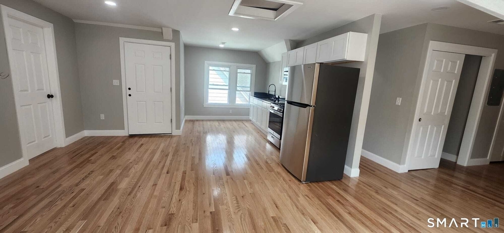 413 Winthrop Avenue - Photo 0