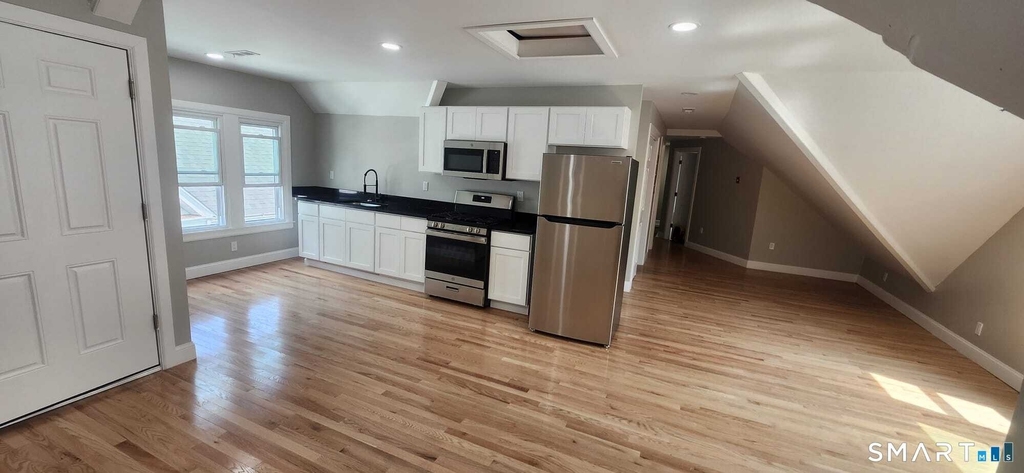 413 Winthrop Avenue - Photo 8