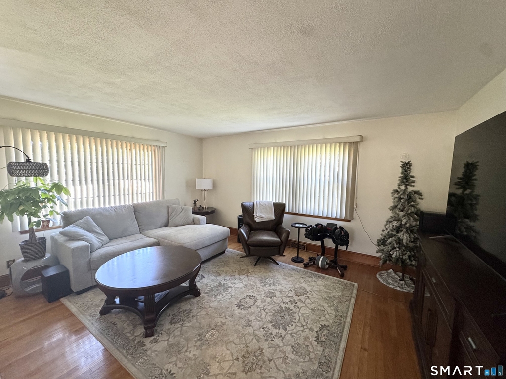 56 Highwood Avenue - Photo 6