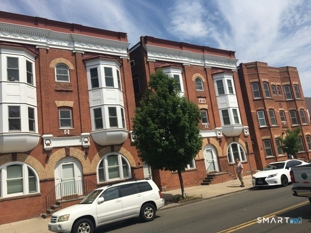 619 Congress Avenue - Photo 1