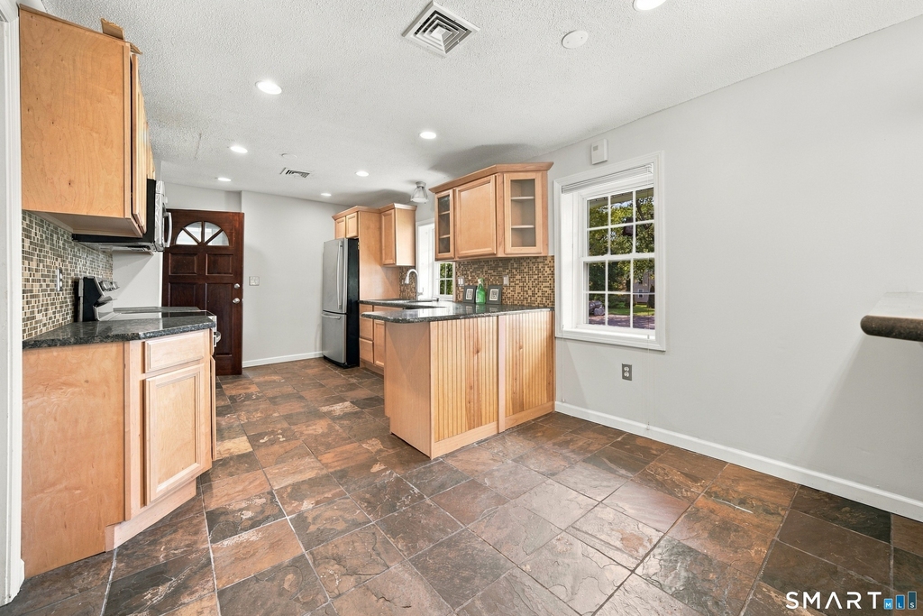 146 Main Street - Photo 16