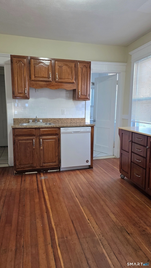 33 Ridgefield Avenue - Photo 3
