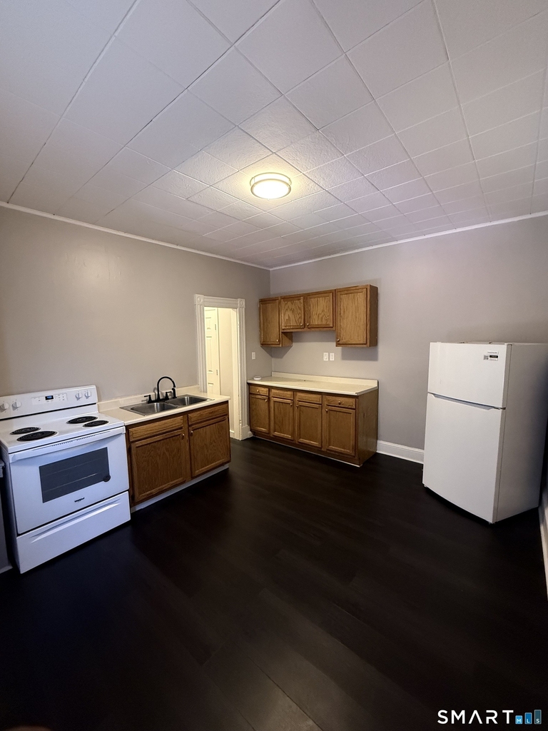 68 Anderson Street - Photo 1