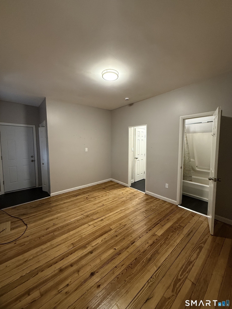 68 Anderson Street - Photo 2