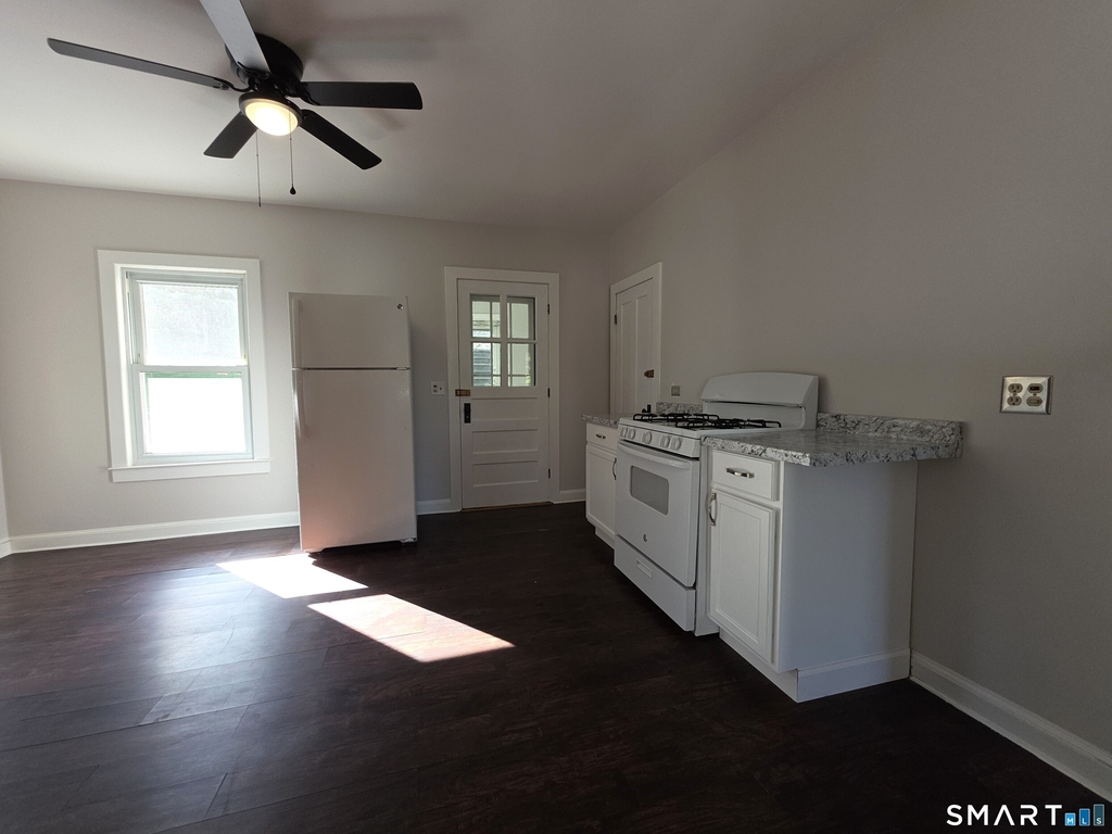 112 Lafayette Street - Photo 2