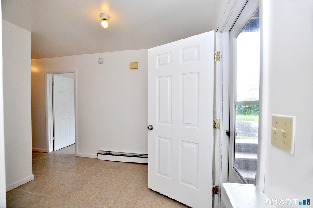 1681 Litchfield Turnpike - Photo 5