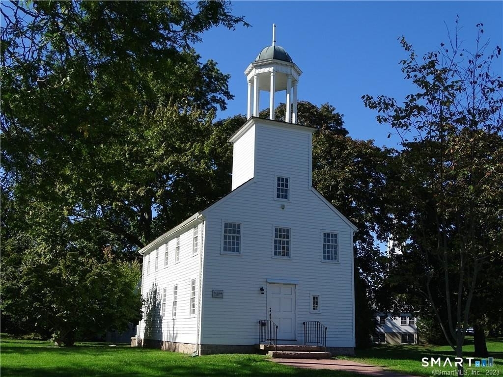 146 Montowese Street - Photo 3