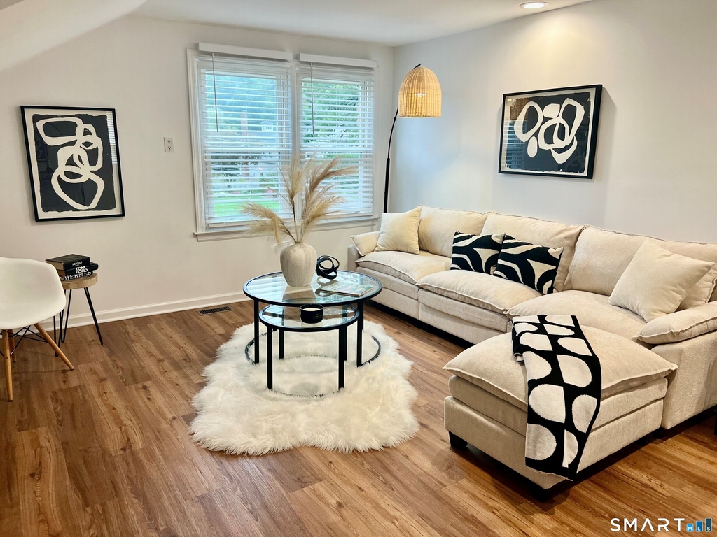 56 Richmondville Avenue - Photo 8