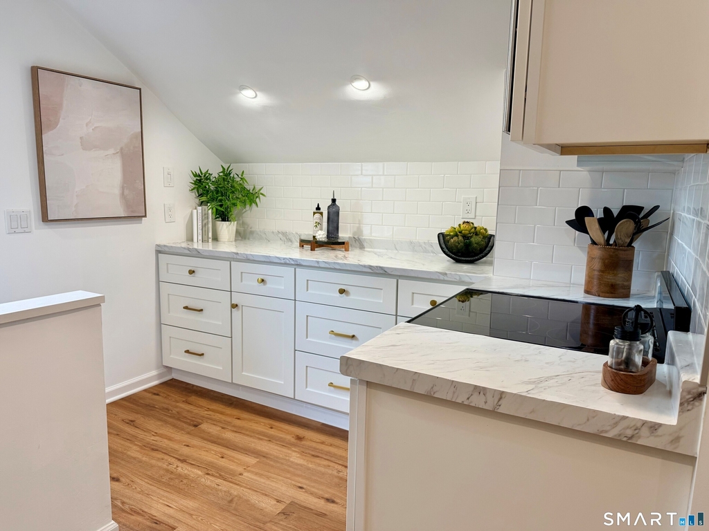 56 Richmondville Avenue - Photo 4