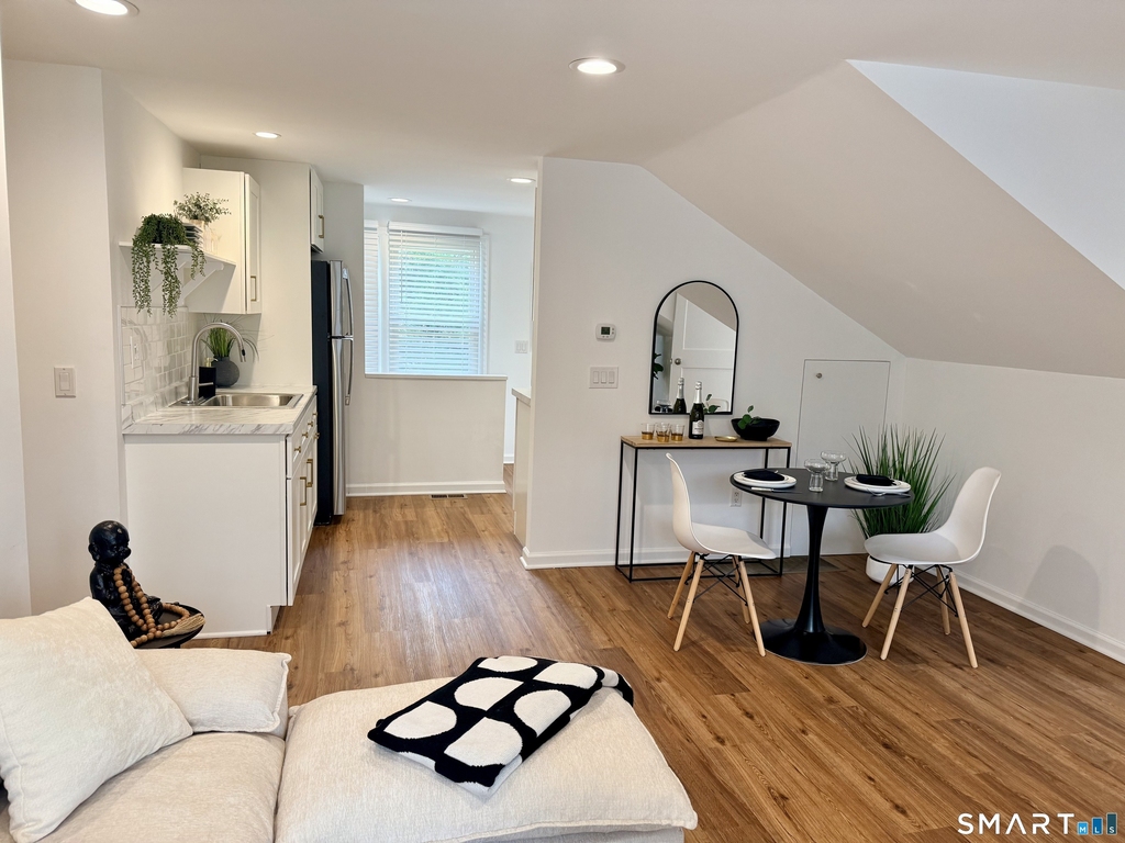 56 Richmondville Avenue - Photo 7