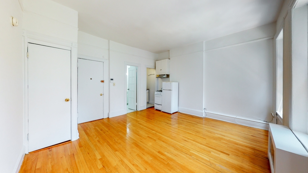1043 Lexington Avenue - Photo 1