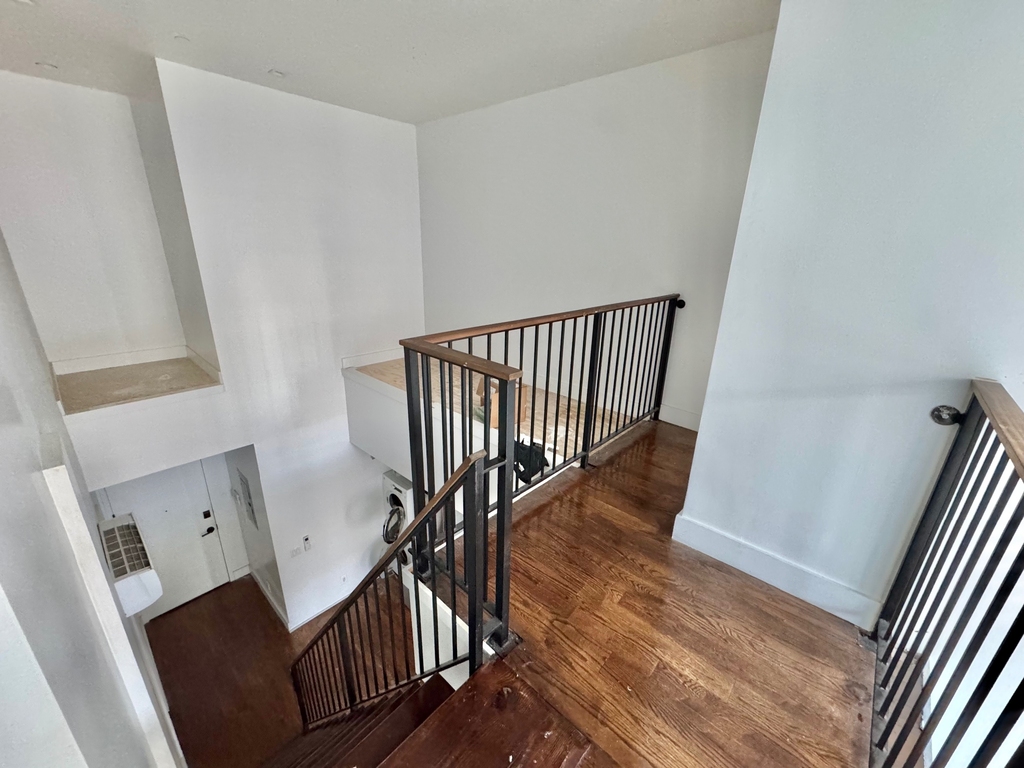 85 Graham Avenue - Photo 4