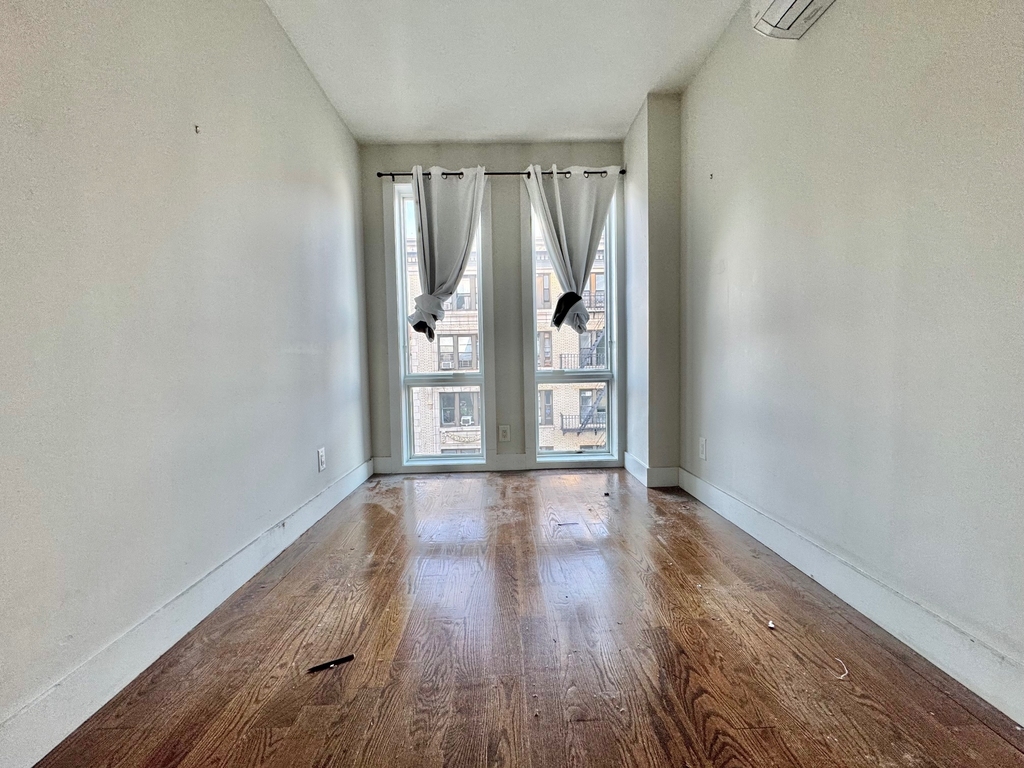 85 Graham Avenue - Photo 3