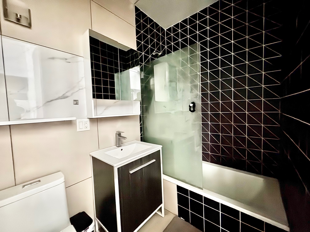85 Graham Avenue - Photo 5