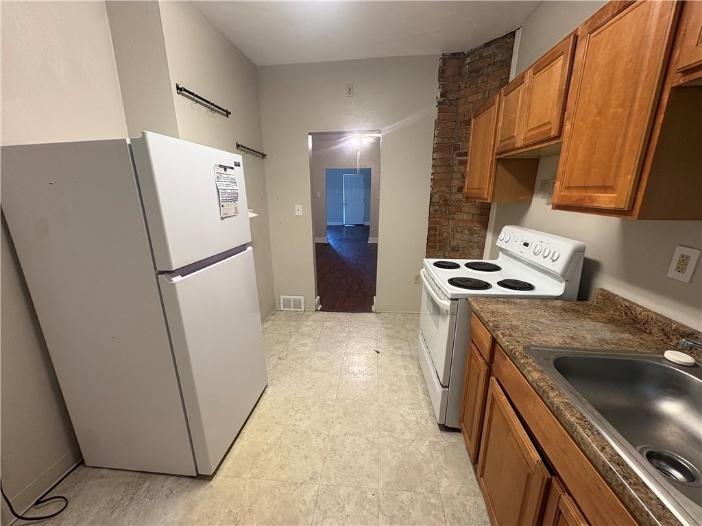 3609 Beechwood - Photo 1