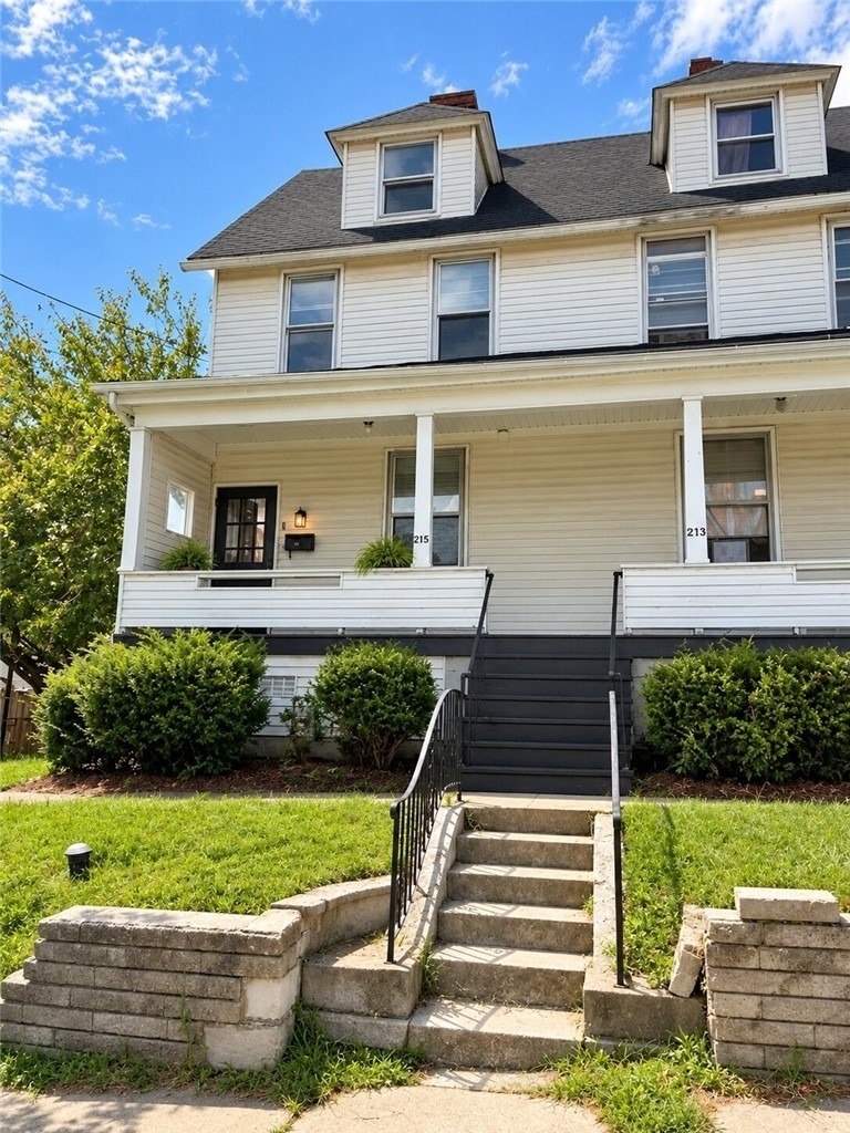215 Donnan Ave - Photo 0