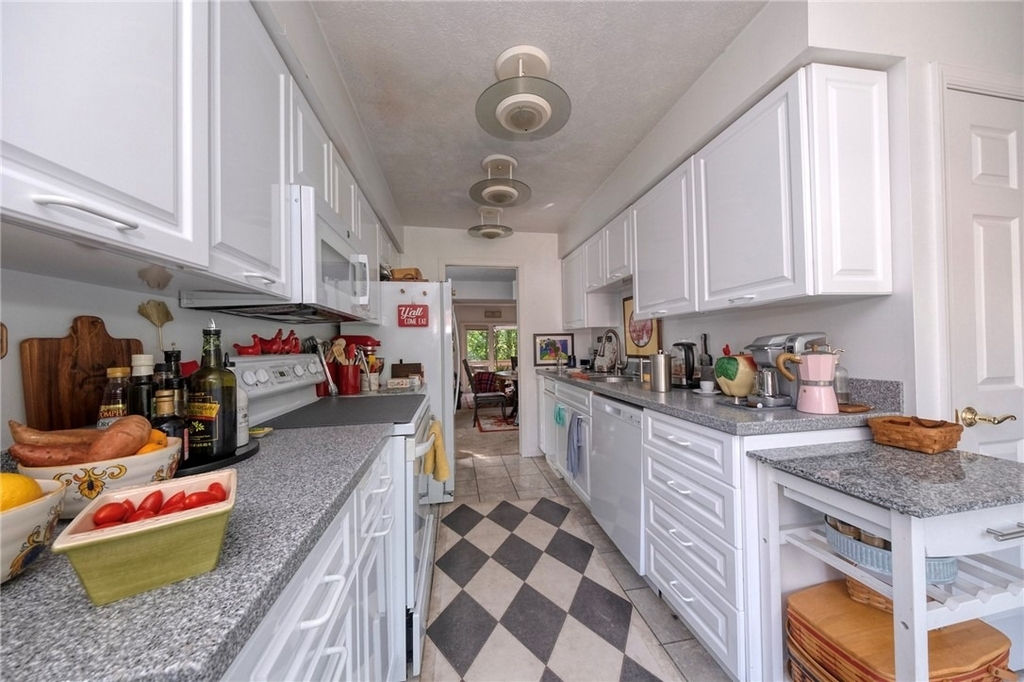 9 Graham Pl - Photo 14