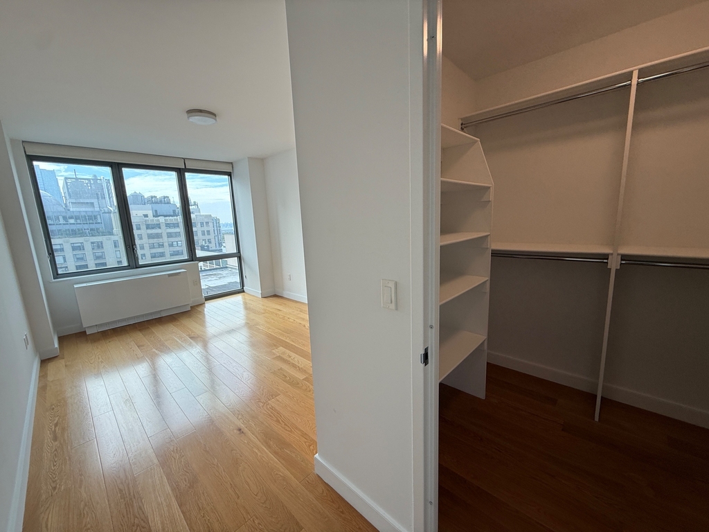 11th St & West 57th Street - Photo 3