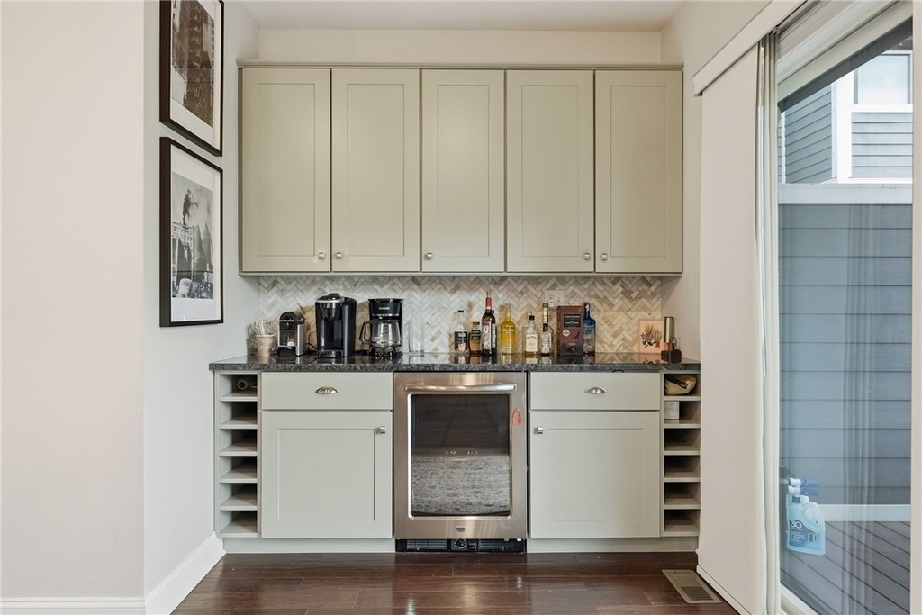 2652 Larkins Way - Photo 17