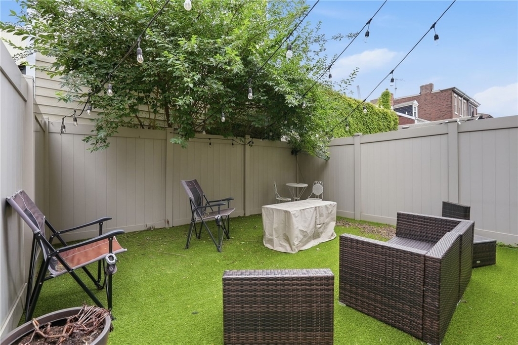 2652 Larkins Way - Photo 40