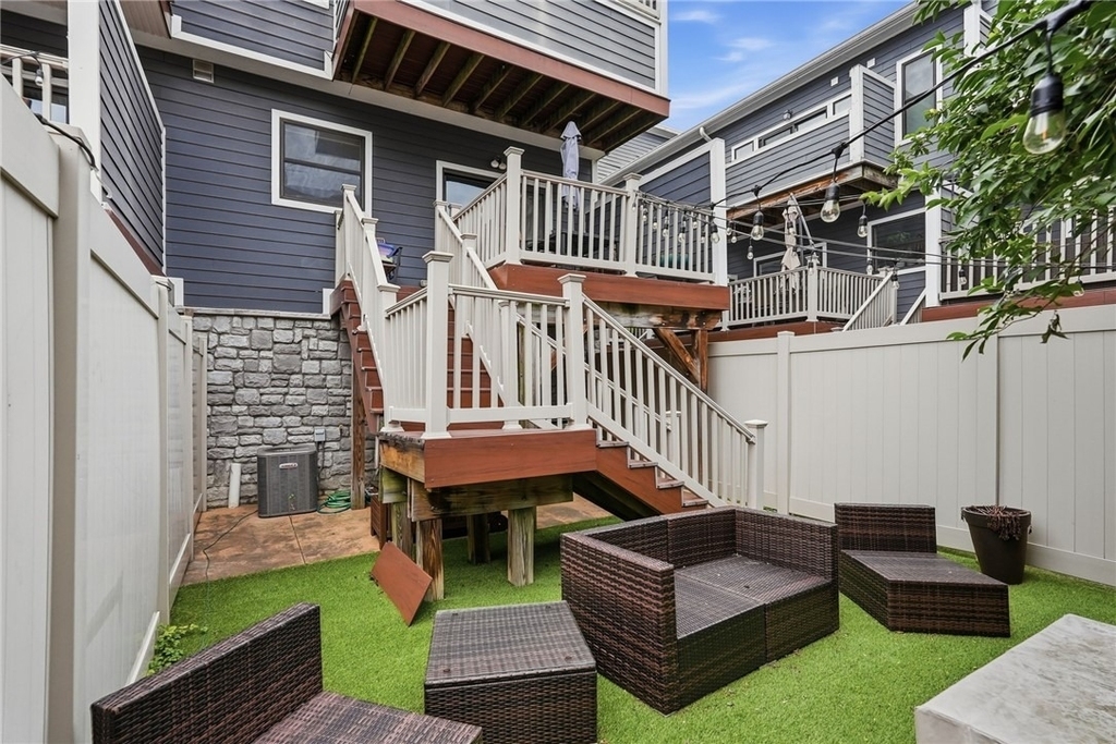 2652 Larkins Way - Photo 41