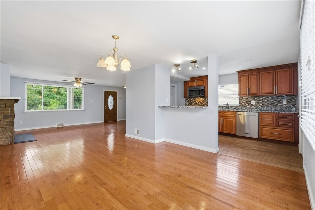 136 Dilworth St - Photo 10