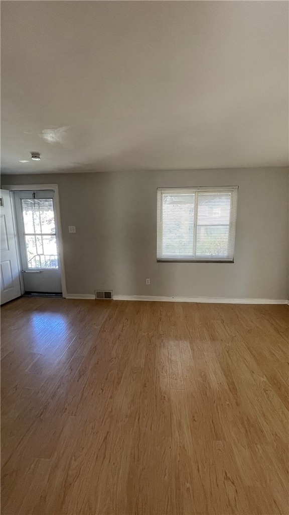 63 W Bellecrest Ave - Photo 2
